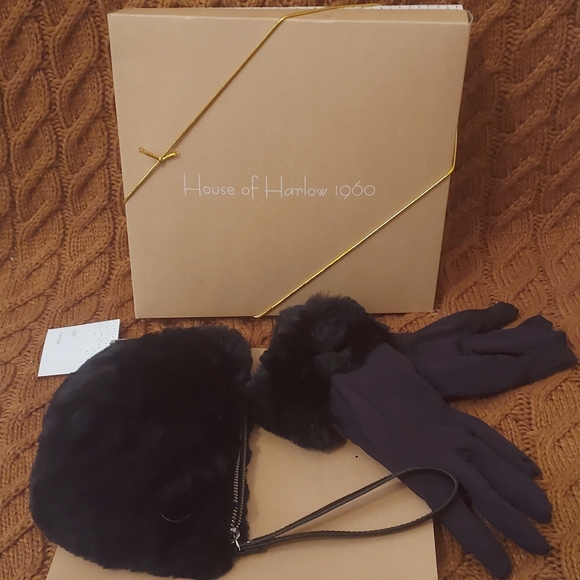 NIB House of Harlow Faux Rabbit Fur Fingerless Gloves Flip Mittens FREE Wristlet - Picture 7 of 16